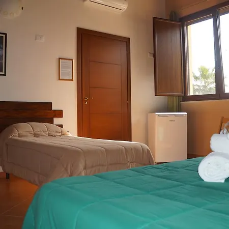 Lantgård Pia Cornelia Paceco