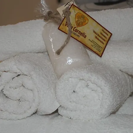 Pia Cornelia * باشيكو