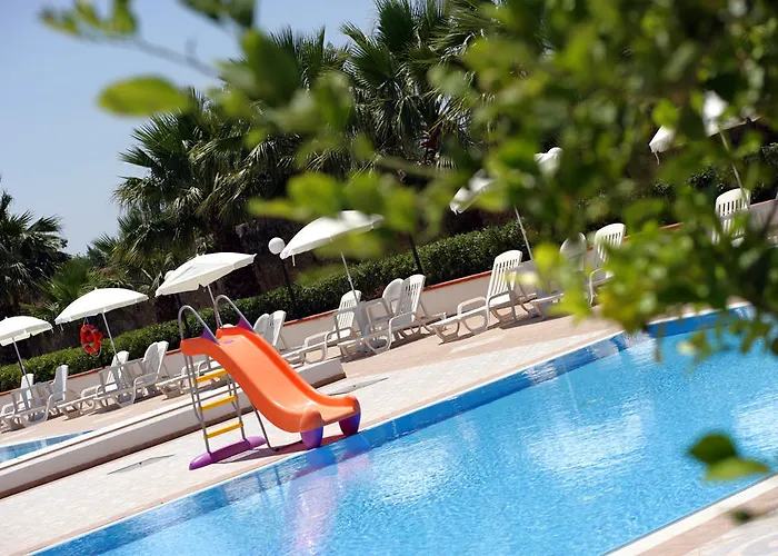 农家乐 Pia Cornelia